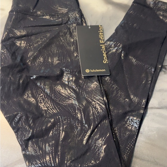 lululemon athletica Pants - NWT Lululemon fun, Black Leggings! Sz 6